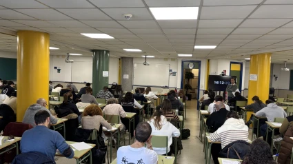 Alumnos durante la convocatoria de exámenes a principios de este año