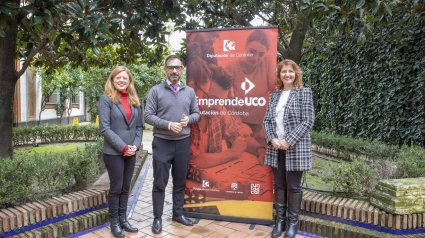 Félix Romero, Rocío Muñoz (dcha.), y María Ángeles Mellado.