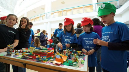 140 jóvenes afrontan el reto ‘Submerged’ en la FIRST LEGO League de la UA