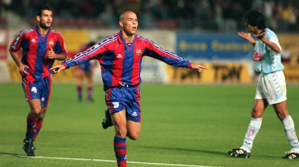 Celebración del gol de Ronaldo con el Barcelona en Santiago