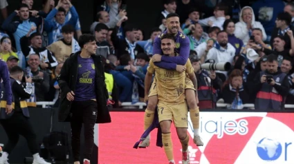 Los jugadores del Málaga celebran el gol de su equipo