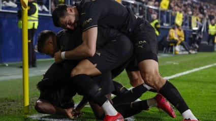 El equipo celebra el puntazo en La Cerámica