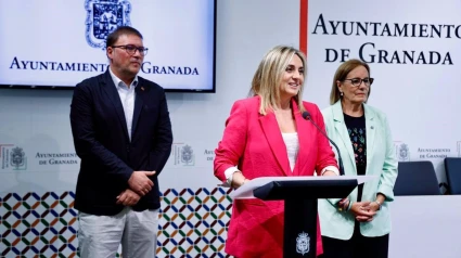 La alcaldesa de Granada, Marifrán Carazo, en rueda de prensa