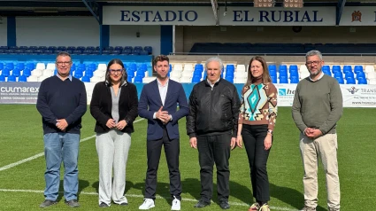 Iluminación estadio de El Rubial