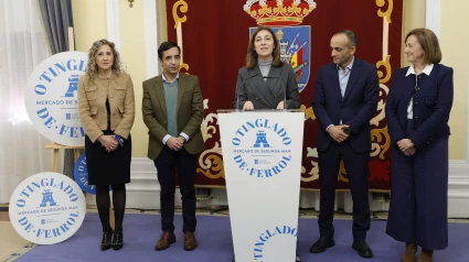 Aneiros, Rey Varela, Vázquez, Barea y Echevarría durante la presentación de la iniciativa