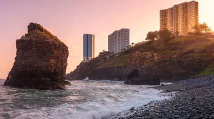 Playa de Los Roques al amanecer, isla de Tenerife