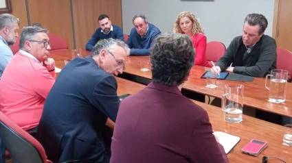 Reunión en la Delegación del Gobierno por la oleada de robos en empresas de Almendralejo