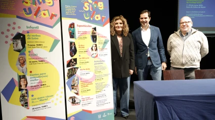 Marián Ferreiro, Jacobo Sutil y Luciano Fernández durante la presentación en el Pazo da Cultura