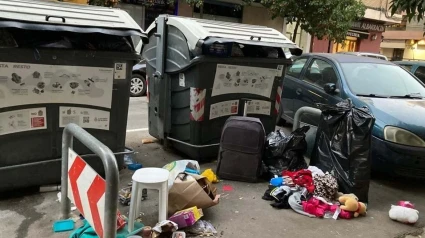 Basura en las calles de Valencia - Europa Press