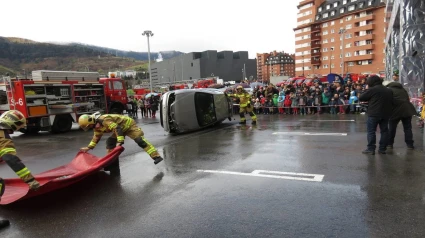 Jornada de puesrtas abiertas de los bomberos en Bilbao