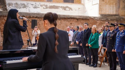 Motril conmemora el Día de Andalucía con el izado de la bandera andaluza