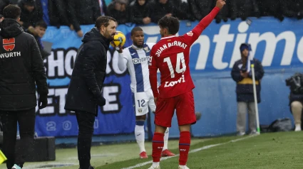 José Bordalás da órdenes a Bernat durante el Leganés-Getafe