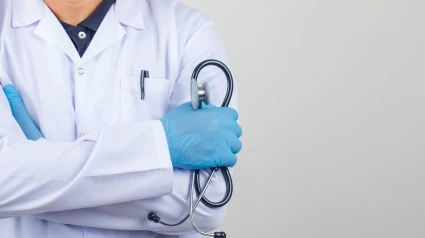 Los médicos de Málaga denuncian 40 agresiones en un año: más casos y más mujeres agresoras