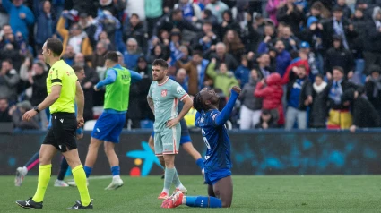 Los jugadores del Getafe celebran la victoria ante el Atlético de Madrid