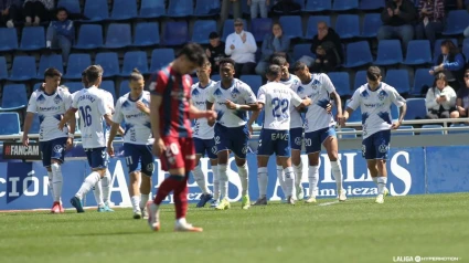 Imagen de la derrota del Huesca en Sant Cruz de Tenerife