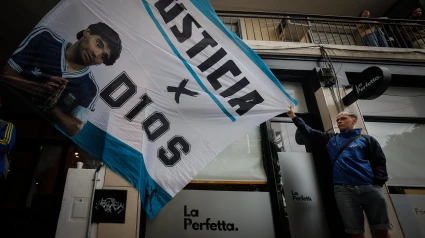 Simpatizantes de Maradona antes del juicio por 'El Pelusa'