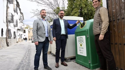 Presentación en Bérchules para el reciclaje de vidrio
