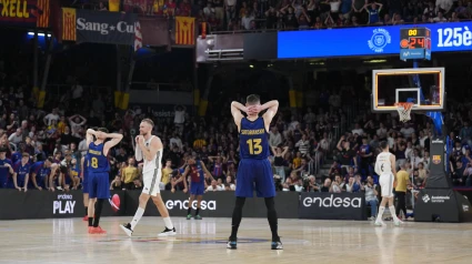 Tomas Satoransky y Darío Brizuela se lamentan tras la derrota en el 'Clásico'
