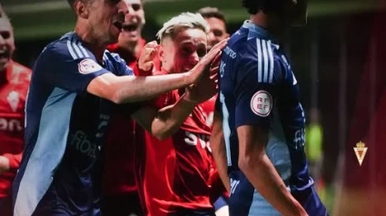 El Real Murcia, salvado por Carlos Rojas ante el Betis B