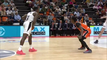 Dylan Ennis sigue liderando a UCAM CB
