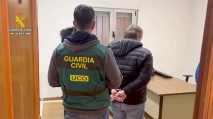 Imagen facilitada por la Guardia Civil de la detención del prófugo perteneciente al 'Clan de los Hilarios'