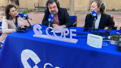 La alcaldesa de Jumilla junto a la concejal de Cultura y Turismo