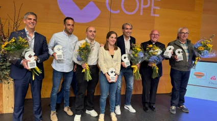 Foto de familia de los premiados