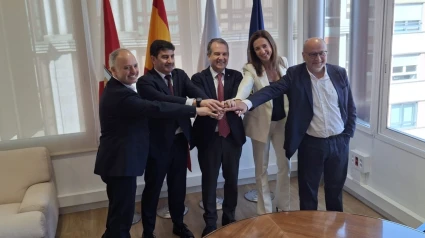 Regades, Blanco, Caballero y Losada en la nueva sede