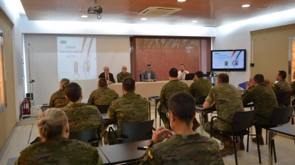 El delegado de Empleo de la Junta en Granada, Javier Martín, ha presidido la apertura de un curso con militares en el Centro de Prevención de Riesgos LaboralesPOLITICA ANDALUCÍA ESPAÑA EUROPA GRANADA AUTONOMÍASJUNTA