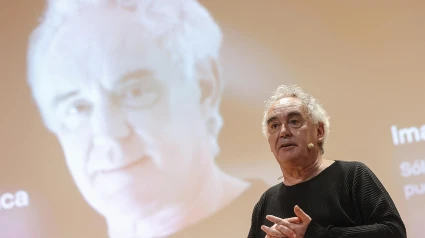 El chef Ferran Adrià durante una conferencia