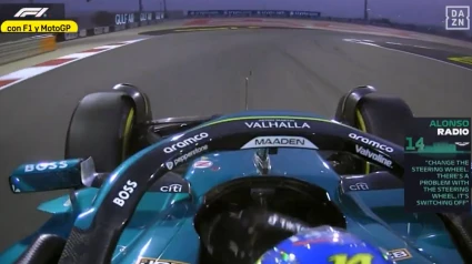 Fernando Alonso se queda con el volante en la mano en los Libres 2 del GP de Baréin