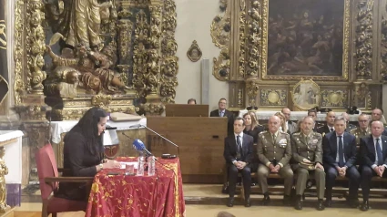 La alcaldesa de Huesca durante la rueda de prensa de anuncio de la denuncia