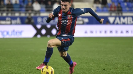 El malagueño Joaquín Muñoz en un partido de esta temporada con al SD Huesca
