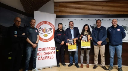 Presentación de la X Ruta de Bomberos Solidarios que recorrerá 55 kilómetros en la provincia de Cáceres a favor de la investigación sobre la enfermedad rara de Huntington