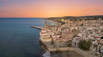 Las playas catalanas, en la cima del turismo veraniego: reconocimiento internacional e inicio de temporada en Barcelona