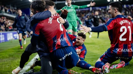Celebración del gol del Huesca