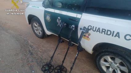 (Foto de ARCHIVO)Detectores de metales intervenidos en una playa de Matalascañas.REMITIDA / HANDOUT por GUARDIA CIVILFotografía remitida a medios de comunicación exclusivamente para ilustrar la noticia a la que hace referencia la imagen, y citando la procedencia de la imagen en la firma01/4/2025
