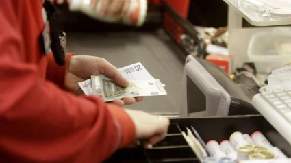 Finge ser muda durante 16 años para cobrar la pensión de incapacidad: Así es cómo la descubrieron