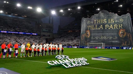 El himno de la Europa League se coló en la previa del Aston Villa-PSG, de la Liga de Campeones