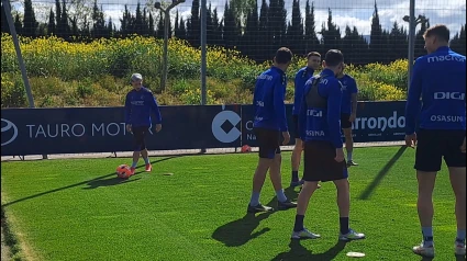 Bryan Zaragoza entrena con el grupo en Tajonar, Osasuna