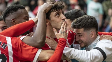 Los jugadores del Sporting celebran el tercer gol contra el Mirandés