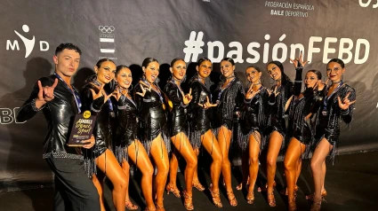 Integrantes de Narón Kids tras la competición en Cataluña