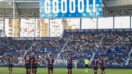 El Levante goleó al Zaragoza en una gran tarde de fútbol