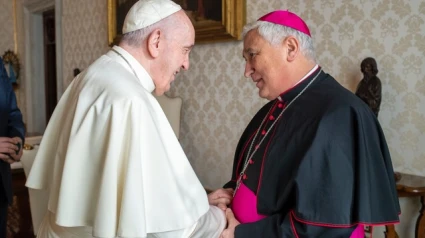 Papa Francisco junto a Monseñor Rafael Zornoza