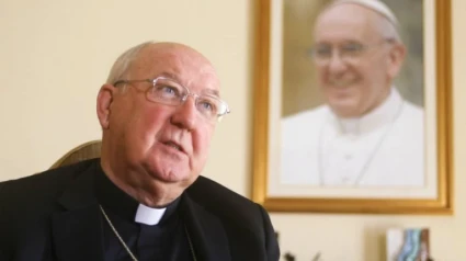 El cardenal camarlengo Kevin Farrell