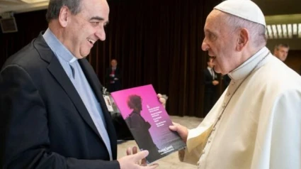 El obispo de Huesca-Jaca, Don Pedro Aguado, con el Papa Francisco.