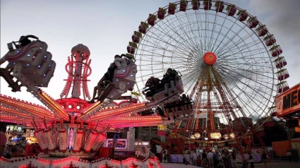 Ferias de Santiago en el parking del SardineroUn centenar de atracciones, juegos y puestos de gastronomía se instalarán del 20 de julio al 5 de agosto en el recinto ferial que se habilitará en el aparcamiento de los Campos de Sport del Sardinero con motivo de la celebración de la Semana Grande santanderina.POLITICA AYUNTAMIENTO DE SANTANDER