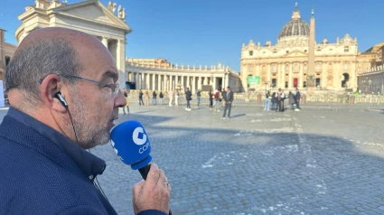 Ángel con Expósito, en San Pedro