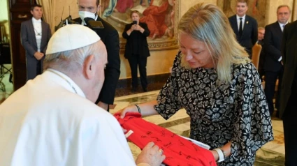 El Papa Francisco con Natalia Peiro