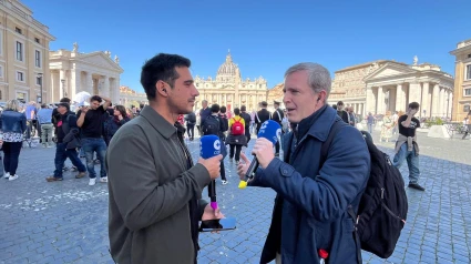 Javier Martínez - Brocal junto a Alberto Herrera en la plaza de San Pedro